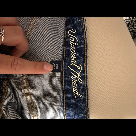Universal Thread high rise jean shorts - Picture 4 of 6